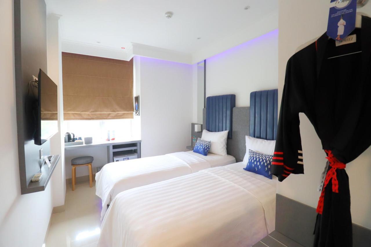 Отель Moritz Biz Gandaria Джакарта Экстерьер фото