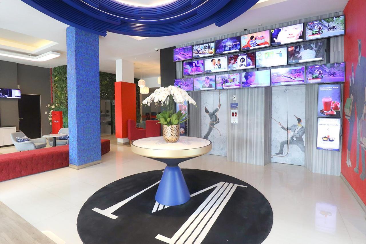 Отель Moritz Biz Gandaria Джакарта Экстерьер фото