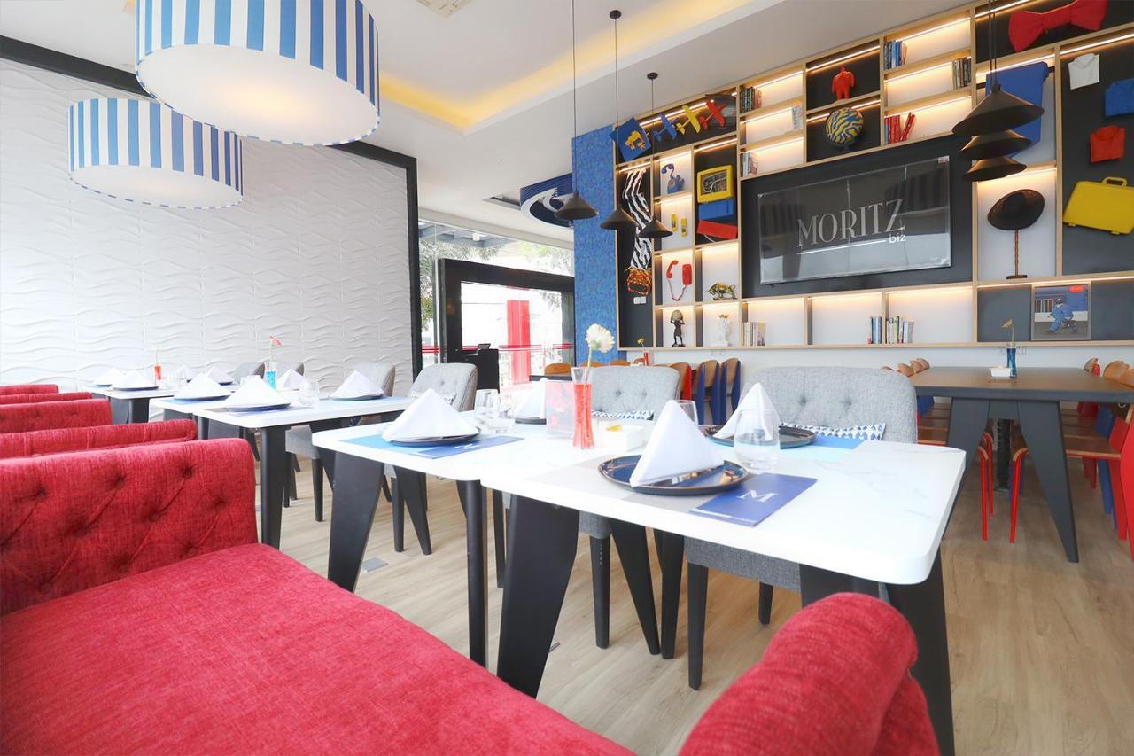 Отель Moritz Biz Gandaria Джакарта Экстерьер фото